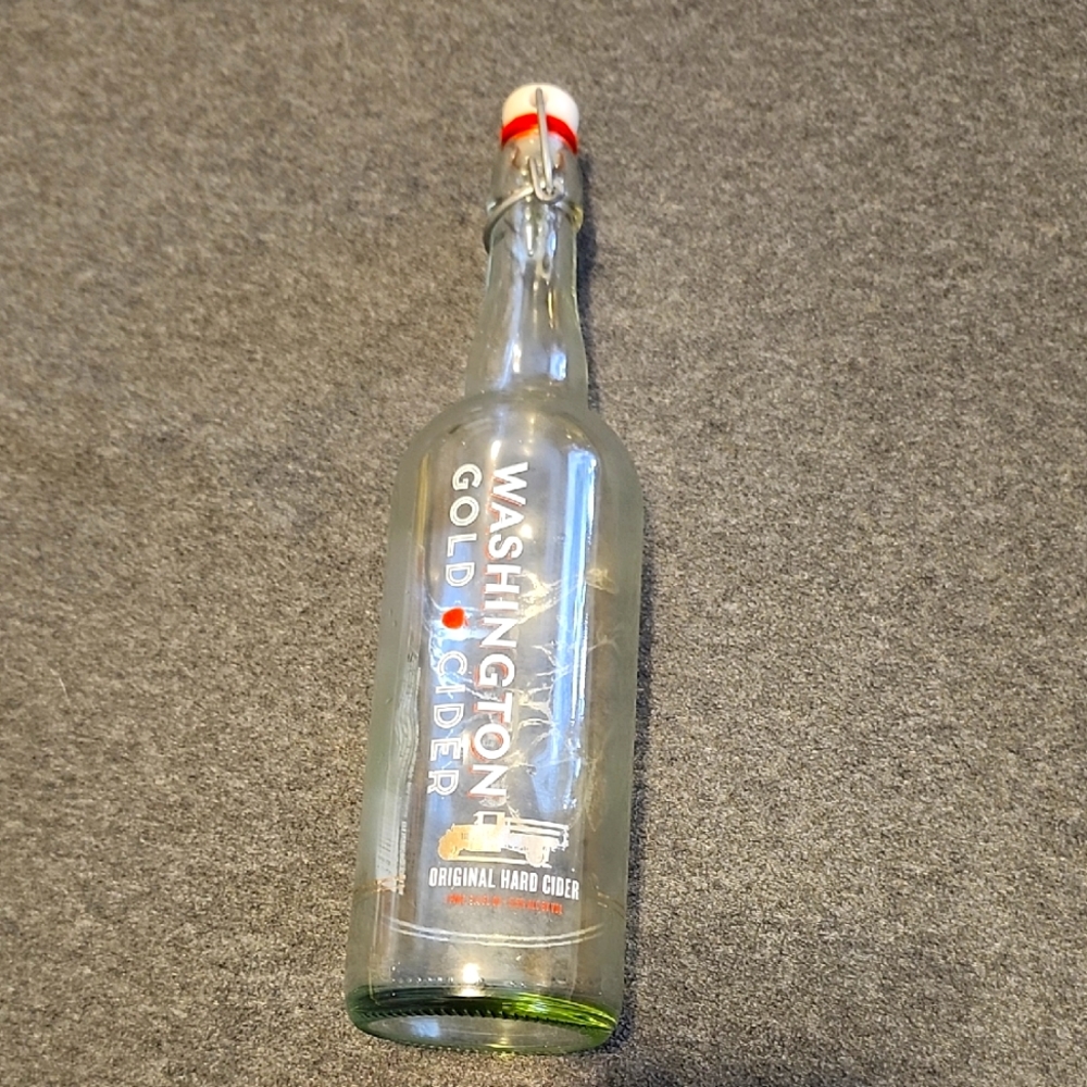 Vintage Washington Gold Cider Glass Bottle